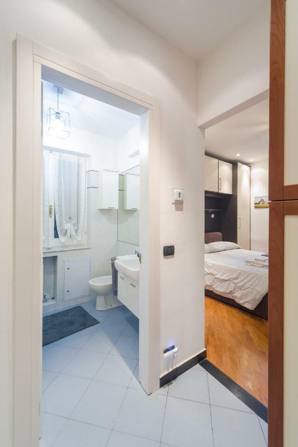 Old Port Apartment 4 Beds Genoa Exterior photo